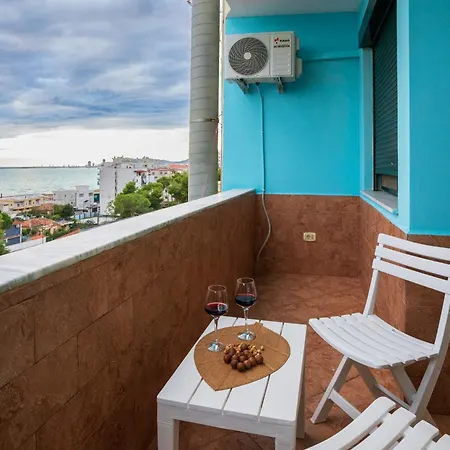 Rana Sea View דירה
